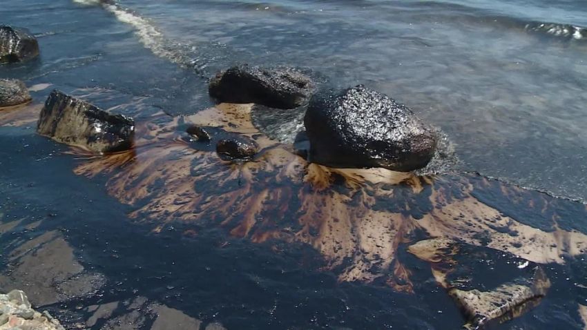 dnt california coast pipeline oil spill_00001225.jpg