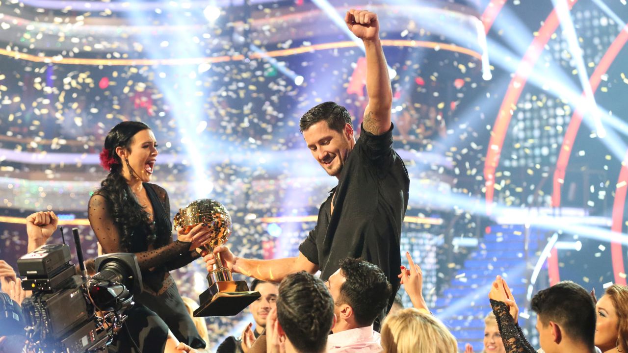 Rumer Willis and Val Chmerkovskiy were crowned the 20th season champions and winners of the mirror ball trophy on the "Dancing with the Stars" season finale.