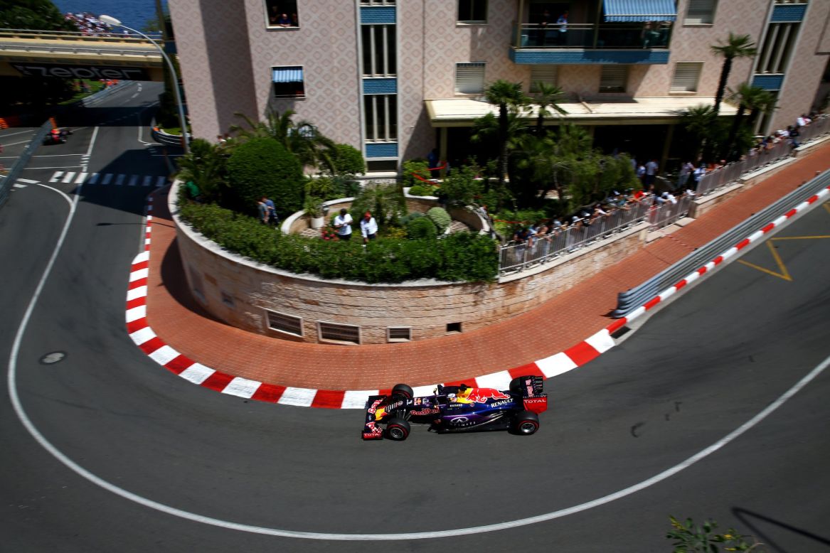 Monaco Grand Prix: Rosberg profits from Mercedes' mistake