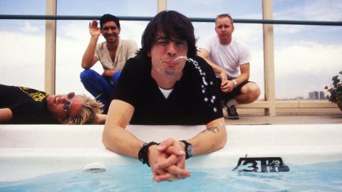 After Kurt Cobain's suicide in 1994, Grohl formed the Foo Fighters.