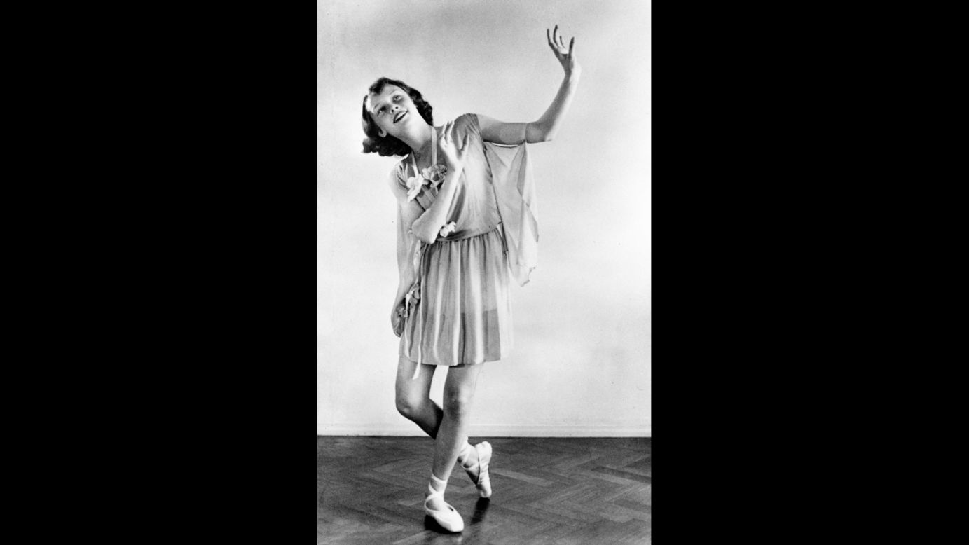 A 13-year-old Audrey Hepburn takes part in a dance recital in 1942. Rarely seen photographs of the late actress will go on display next month at the National Portrait Gallery in London. Images from <a href="http://www.npg.org.uk/whatson/hepburn/home.php" target="_blank" target="_blank">"Audrey Hepburn: Portraits of an Icon"</a> come from the personal collection of her sons, Sean Hepburn Ferrer and Luca Dotti. This is one of the exhibition's earliest photos, revealing the actress' first ambition -- ballet.