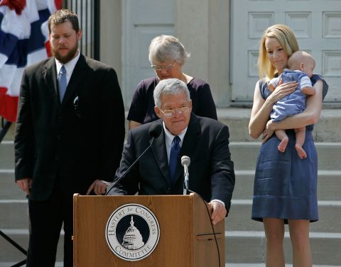 Hastert announces that he will not seek re-election for a 12th term on August 17, 2007, as he stands on the steps of the old Kendall County courthouse in Yorkville, Illinois.