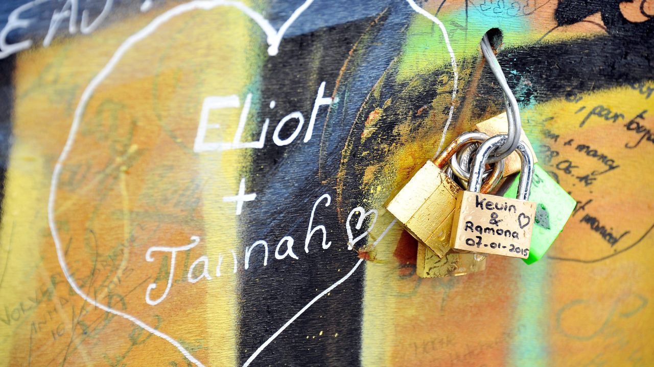 The bridge carried more than 700,000 locks, with an estimated combined weight roughly the same as 20 elephants.