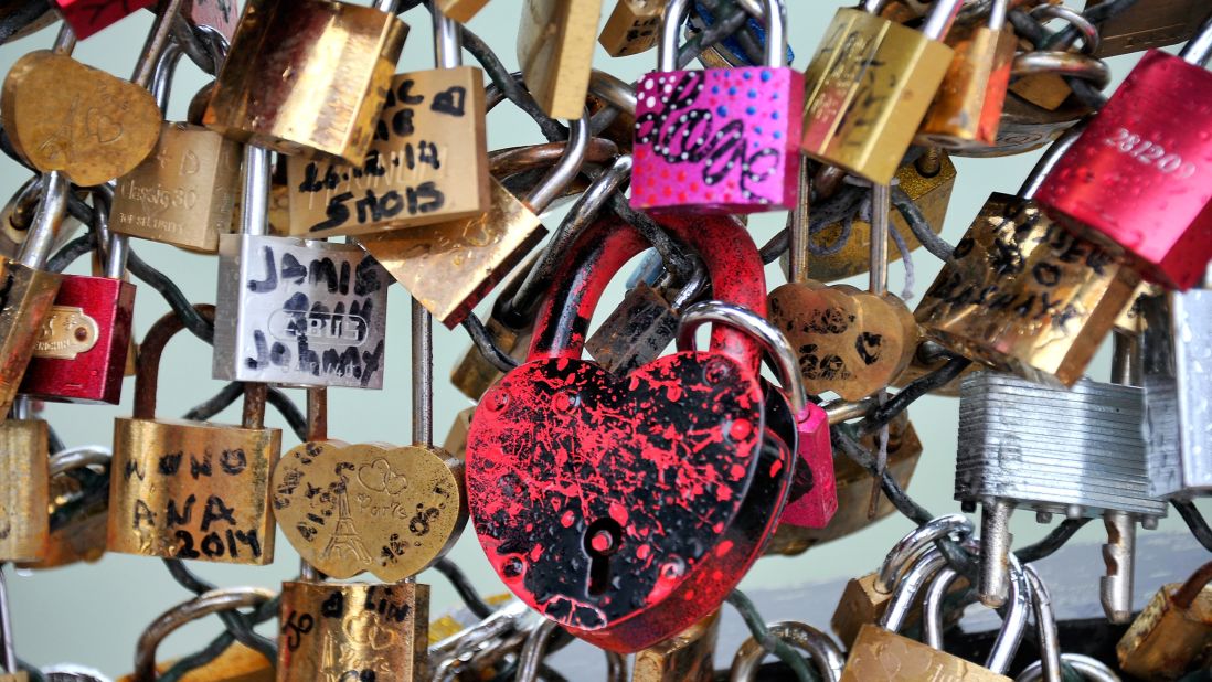To Do List: Visit The Love Lock Bridge [Paris, Italy]