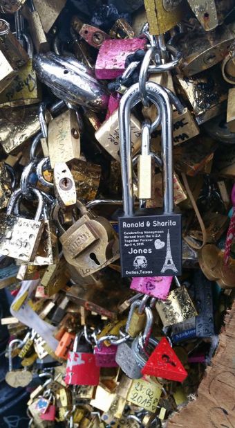 Paris to sell off bridges' love locks and give the proceeds to refugees, Paris holidays