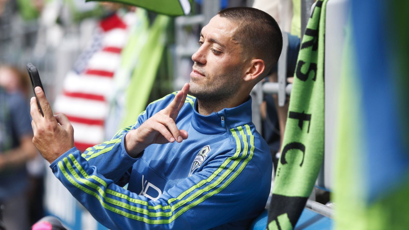 Clint Dempsey Family, Wife, Age, Height, Weight - chicks info