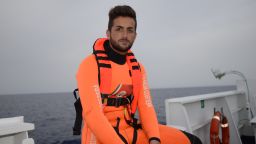 orig mediterranean migrants rescue swimmer_00002111.jpg