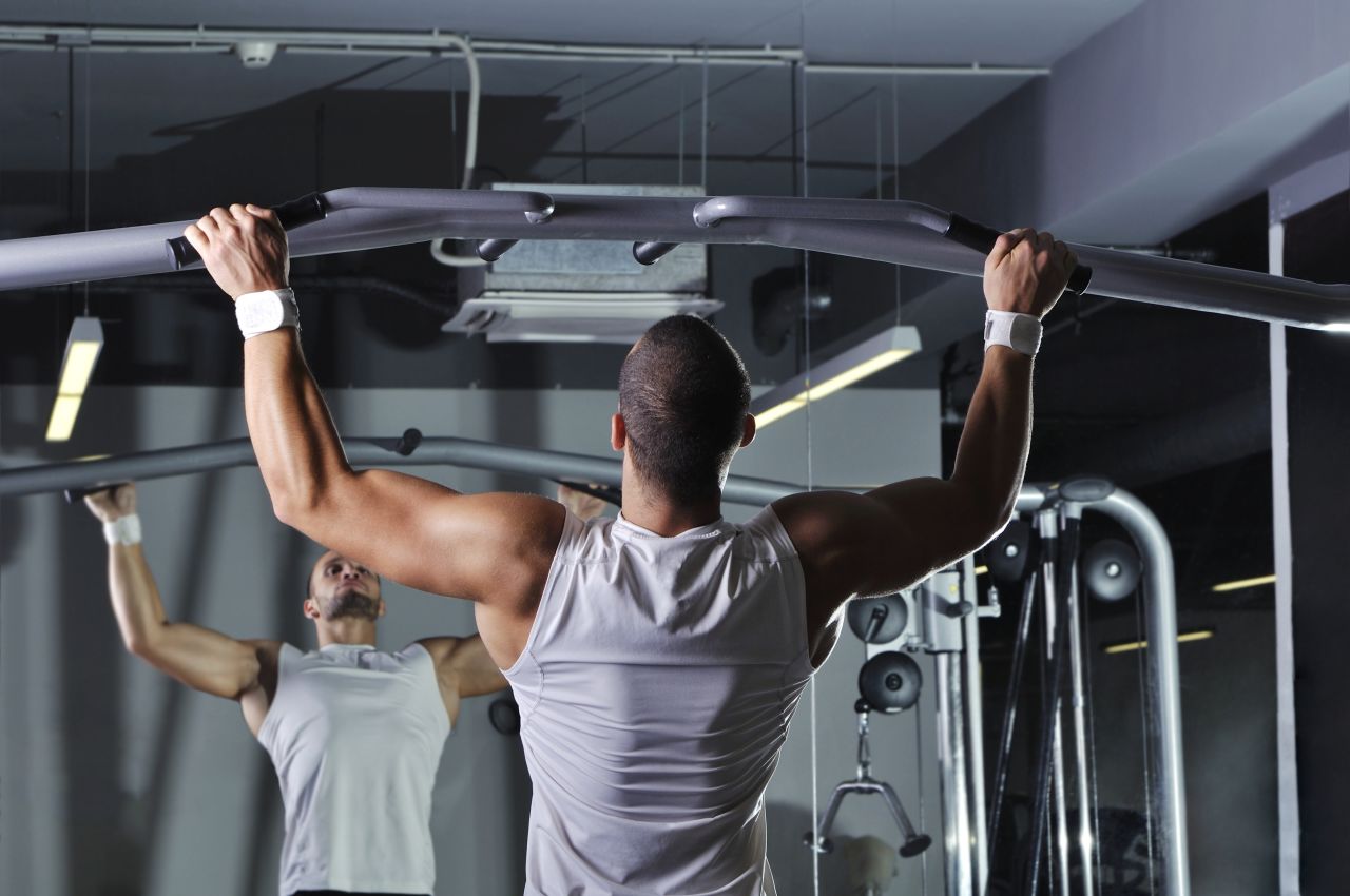 <strong>Pull-up: </strong>Done improperly, pull-ups can lead to shoulder issues.