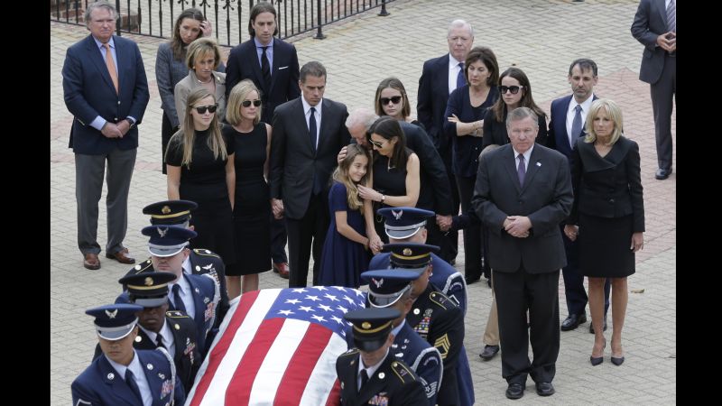 Over 1,000 Mourn Beau Biden At Memorial Service | CNN Politics