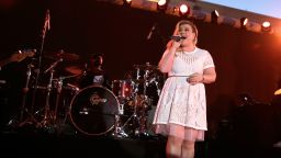 AS VEGAS, NV - MAY 30: Recording artist Kelly Clarkson performs onstage during The iHeartRadio Summer Pool Party at Caesars Palace on May 30, 2015 in Las Vegas, Nevada. (Photo by Isaac Brekken/Getty Images for iHeartMedia)