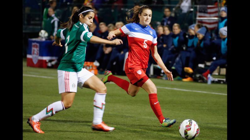 Kelley O'Hara, right, adds depth to the U.S. defense. The left back was one of three players who played every minute at the 2012 Olympics.