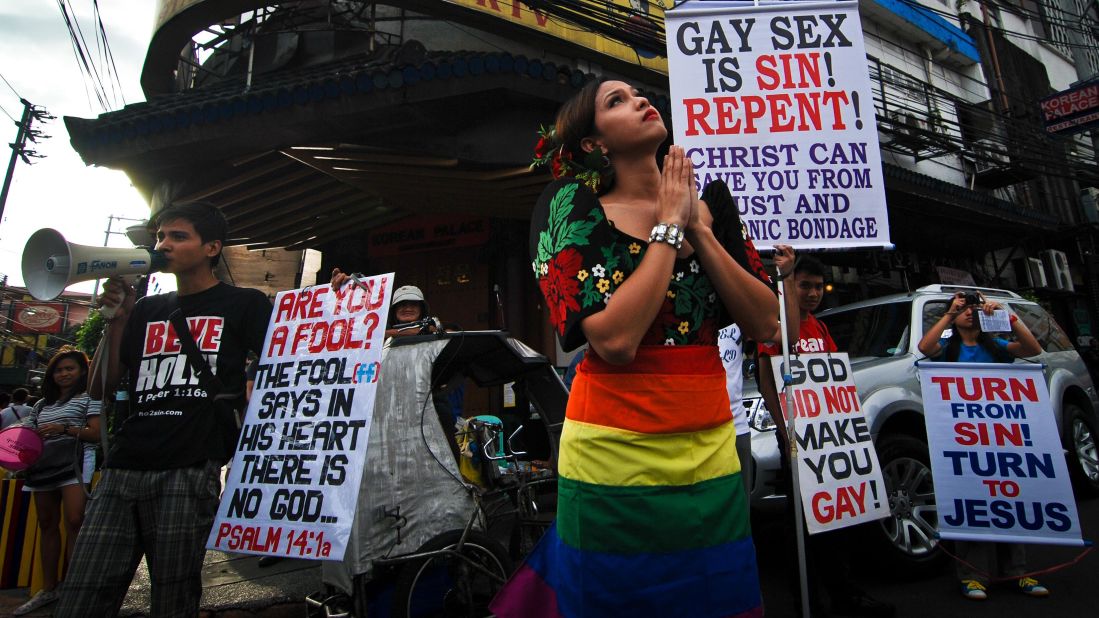 Kenya Lifts Ban On Lesbian Film Rafiki Making It Eligible For Oscars Cnn