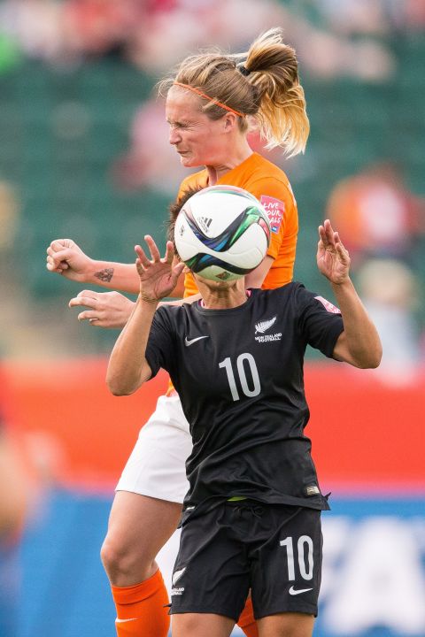 New Zealand's Sarah Gregorius, bottom, and the Netherlands' Desiree Van Lunteren vie for the ball.