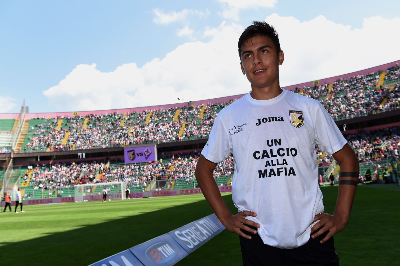 Champions League finalists Juventus signed Paulo Dybala from Seria A rivals Palermo for $35m.