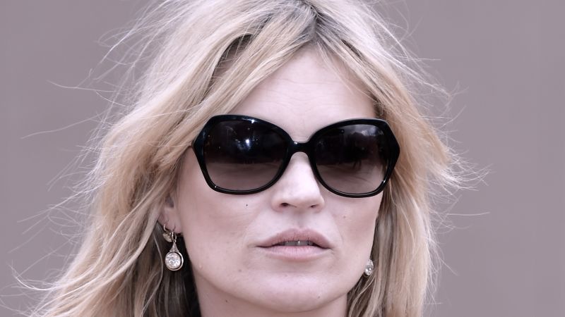 Reports: Model Kate Moss escorted off flight, accused of being ...