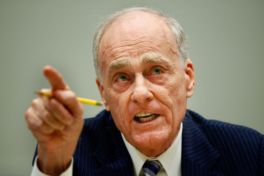 <a href="http://www.cnn.com/2015/06/09/us/feat-vincent-bugliosi-dead/index.html" target="_blank">Vincent Bugliosi</a>, the Los Angeles prosecutor who became a best-selling author with "Helter Skelter" -- his true-crime account of the Manson family killings -- died June 6, his wife said. He was 80.