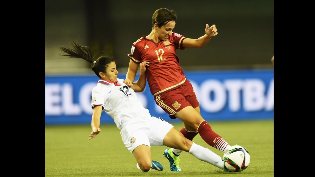 Marta Corredera of Spain is challenged by Lixy Rodriguez of Costa Rica.