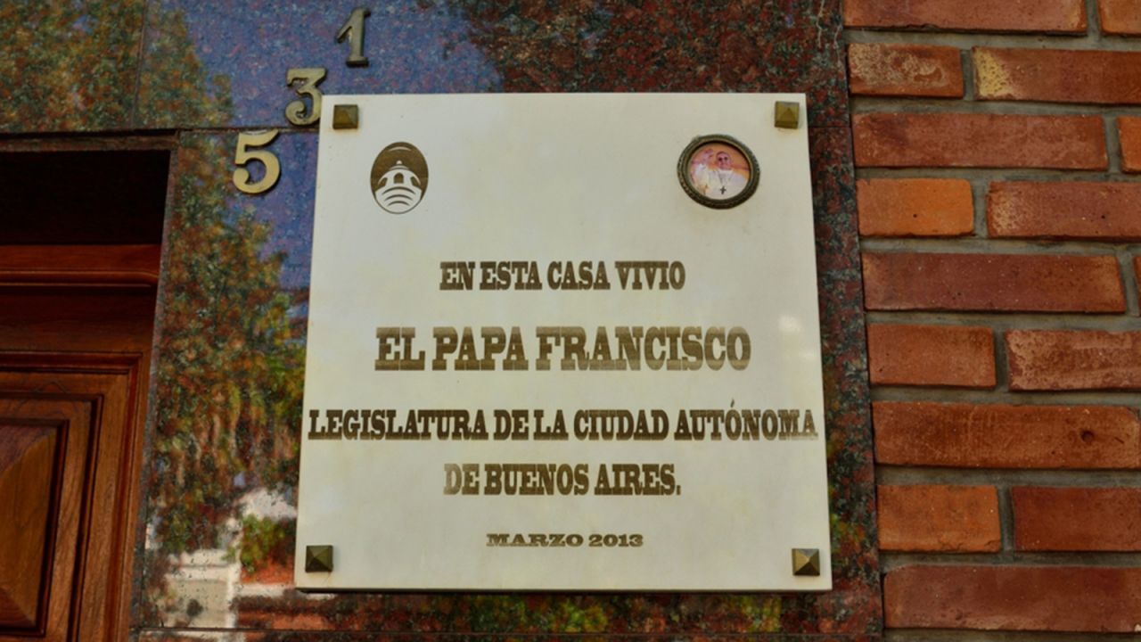 The Pope moved to a larger house at Calle Membrillar when his family expanded. 