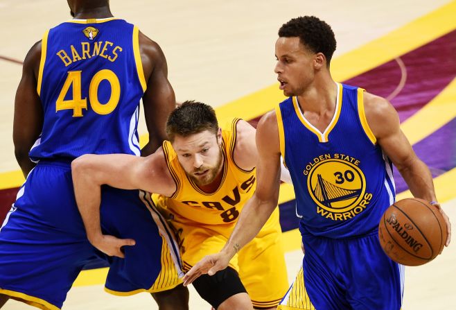 The clutch shooting and pesky defense provided by "Delly" helped Cleveland win two of the first three games in the 2015 series. Curry began the series making just four of his first 21 three-point attempts, before finding his rhythm in Game 3. 
