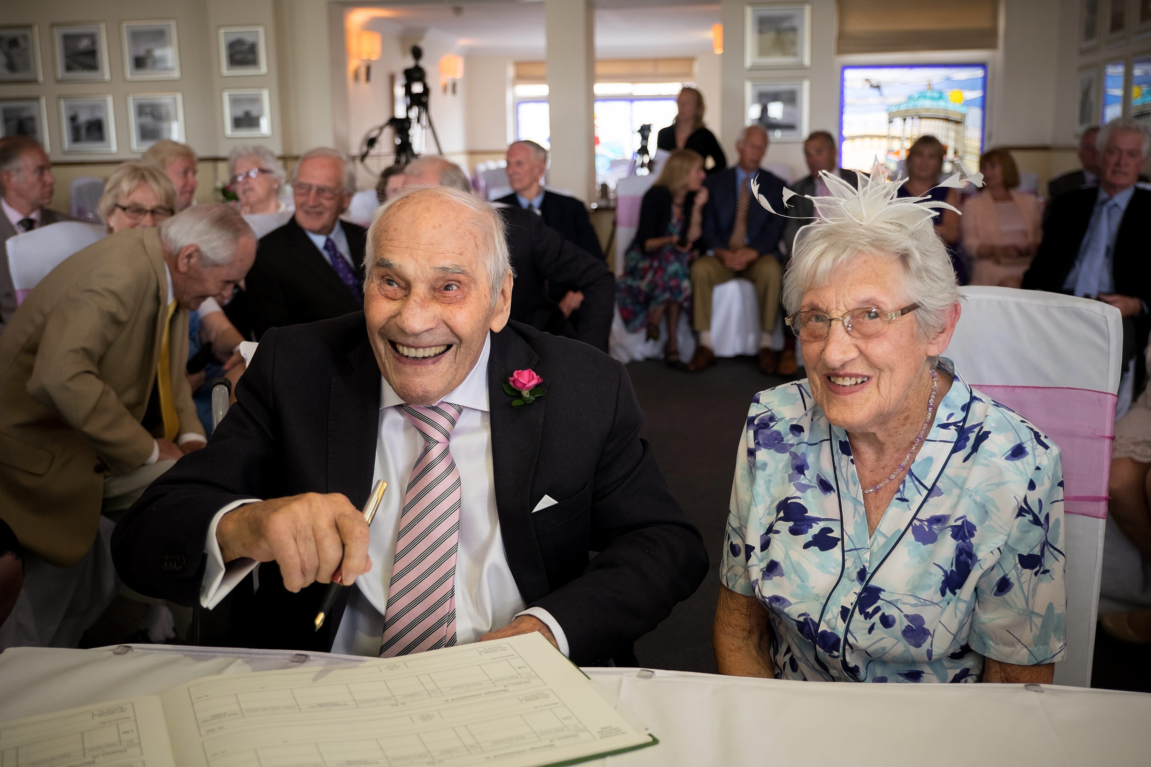 Sussex couple George Kirby and Doreen Luckie become the oldest in