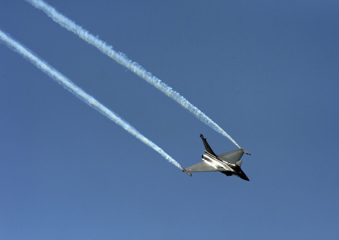A French Dassault Rafale fighter jet performs over Le Bourget airport on June 16, 2015.