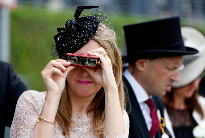Others, meanwhile, prefer to see rather than be seen.