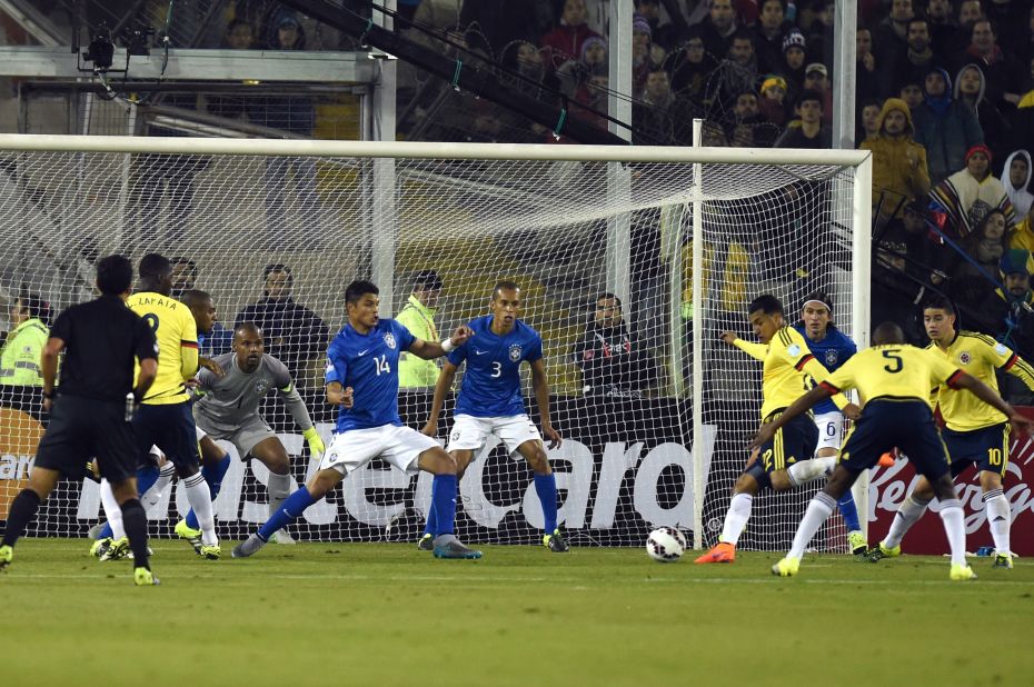  Jeison Murillo scored the only goal of the game as Colombia gained revenge for their defeat by Brazil in last year's World Cup quarterfinal.