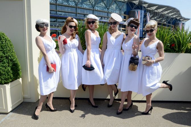 White and ivory was also a trend on Ladies' Day in 2015 as shown here by retro girl band The Tootsie Rollers.