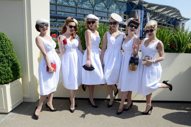 White and ivory was also a trend on Ladies' Day in 2015 as shown here by retro girl band The Tootsie Rollers.