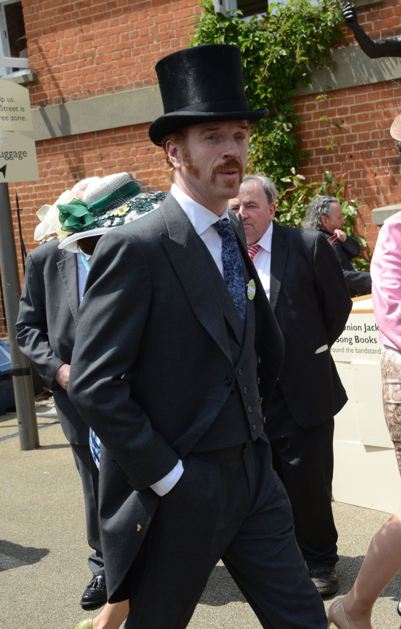 Hollywood actor Damian Lewis adopted the gentlemen's dress code of top hat and tails as he paid a visit to Royal Ascot in 2015.