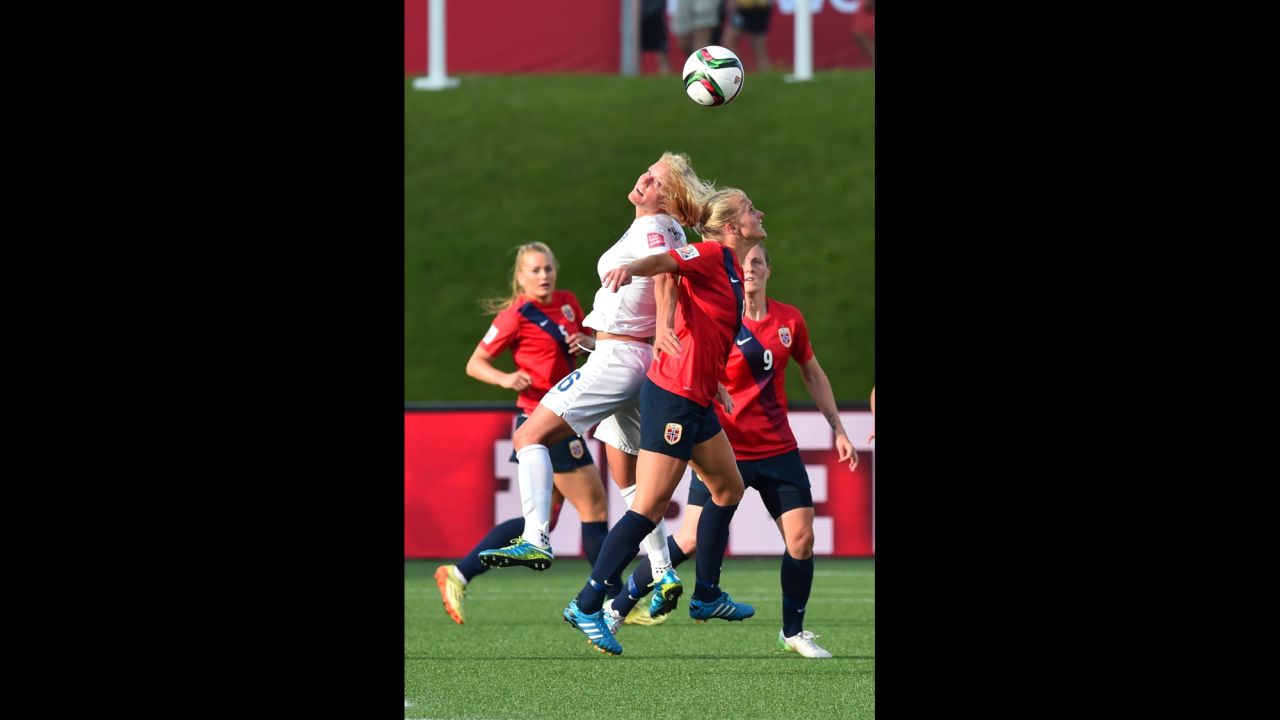 England's Katie Chapman competes with Norway's Solveig Gulbrandsen.