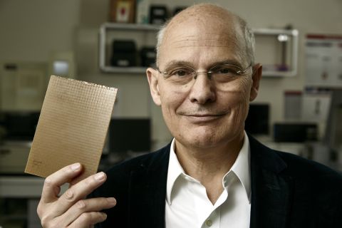 Award-winning materials scientist Dr. Ludwik Leibler has invented vitrimers - plastics that can repair themselves.