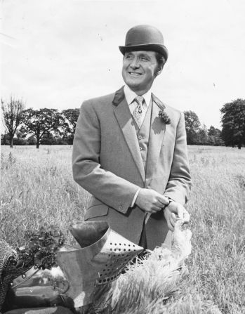 <a href="index.php?page=&url=http%3A%2F%2Fwww.cnn.com%2F2015%2F06%2F25%2Fentertainment%2Ffeat-patrick-macnee-dies-obit%2Findex.html" target="_blank">Patrick Macnee</a>, the British actor who played bowler-hatted secret agent John Steed on the 1960s spy series "The Avengers," died on June 25. He was 93.