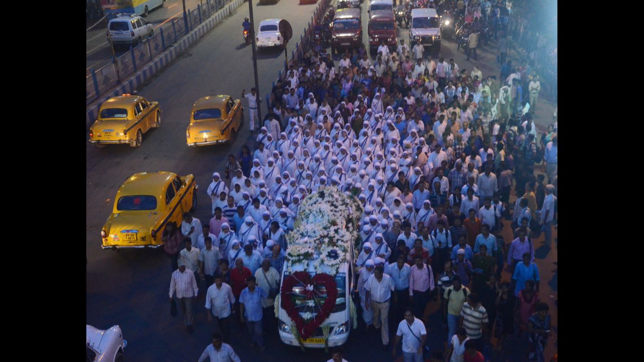 Roman Catholic nuns in Kolkata, India, participate in the funeral ceremony of Nirmala Joshi on Wednesday, June 24. Joshi, the nun who succeeded Mother Teresa as head of the Missionaries of Charity, died a day earlier at the age of 80.
