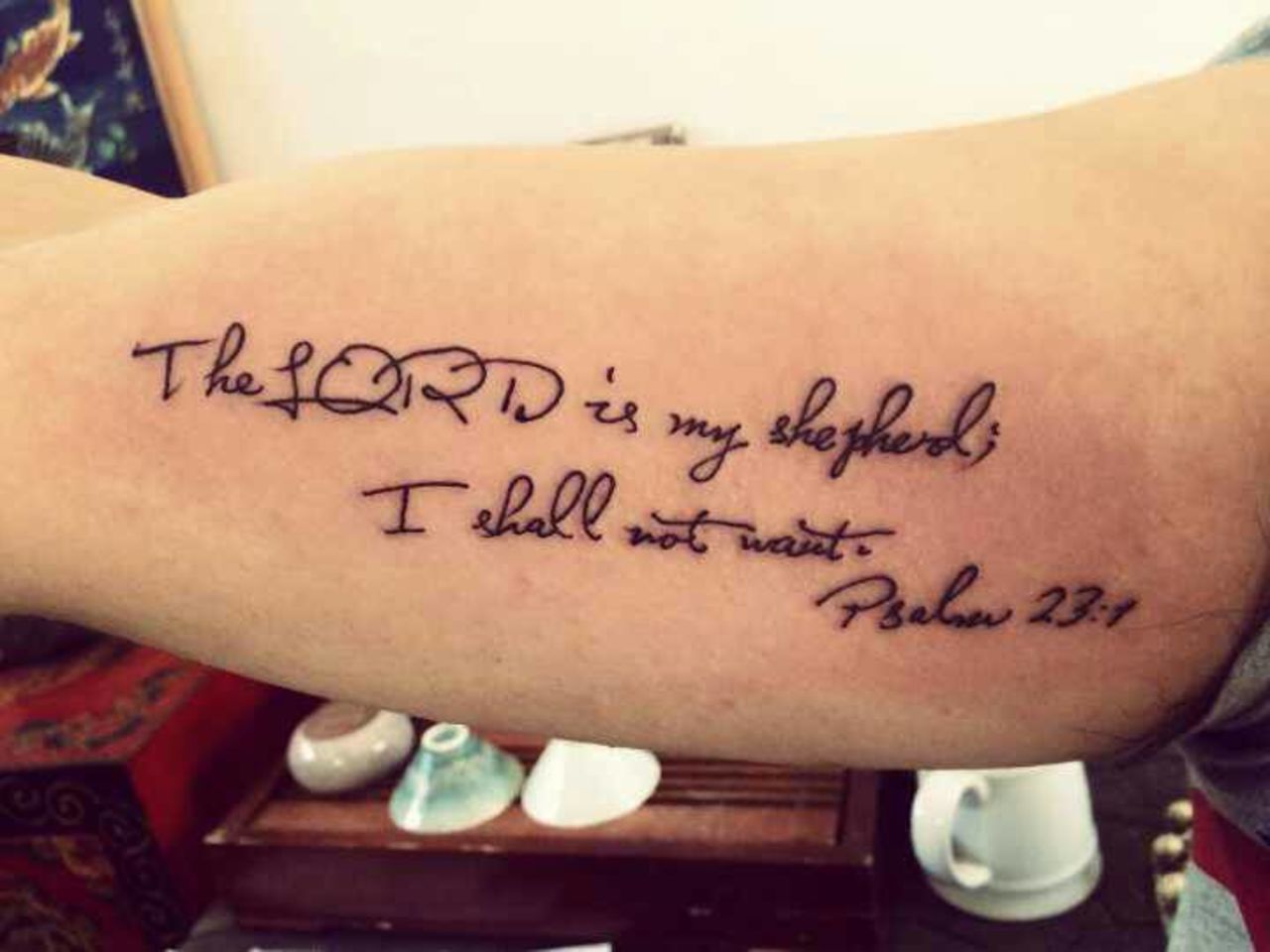 An example of Da Hua's work depicting a quote from the Bible. "The Lord is my shepherd; I shall not want." Psalm 23:1. 