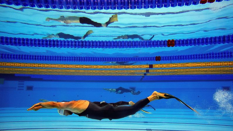 Men swim underwater during one of the finswimming exhibitions at the European Games on Saturday, June 27.