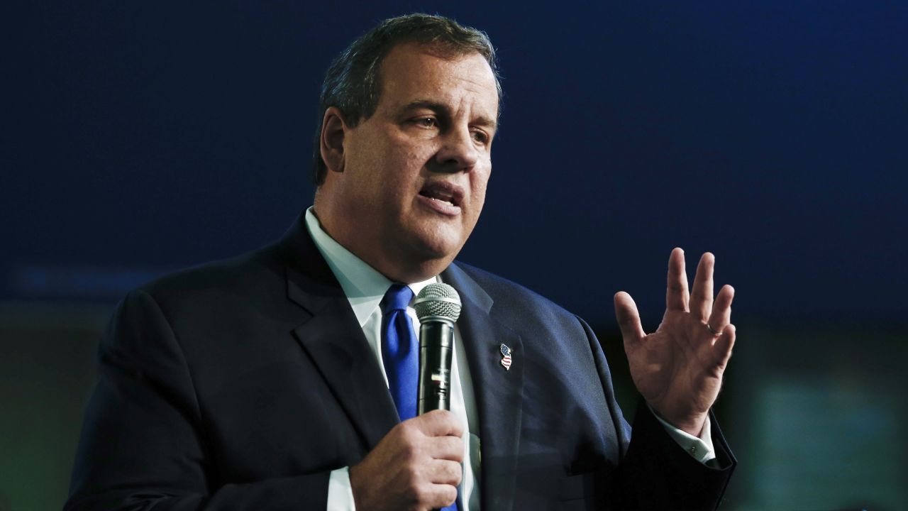 New Jersey Gov. Chris Christie announces his candidacy for the Republican presidential nomination at Livingston High School on June 30, 2015 in Livingston Twp., New Jersey. 