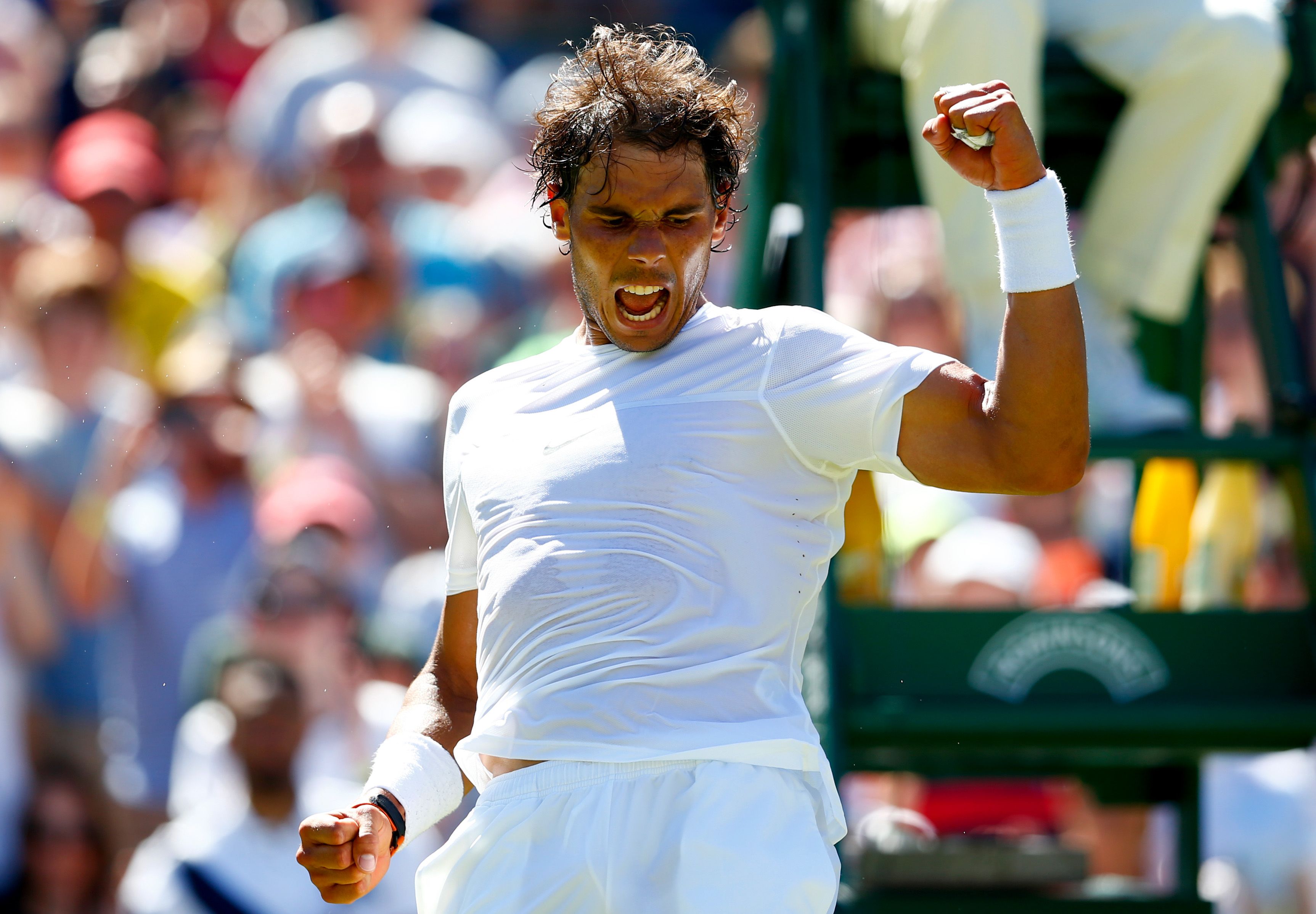 extinción ensayo Turbulencia Wimbledon 2015: Roger Federer, Rafael Nadal win in heat | CNN