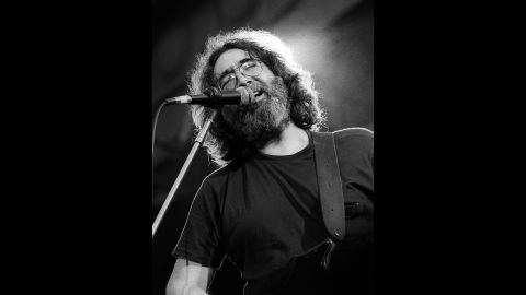 Garcia sings in Berkeley, California, in 1981.