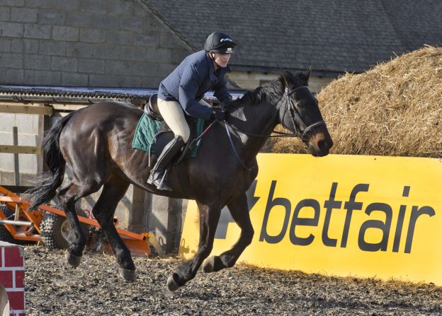 Pendleton's ultimate aim as a amateur jockey is to ride in the Foxhunter Chase at Cheltenham next March. 