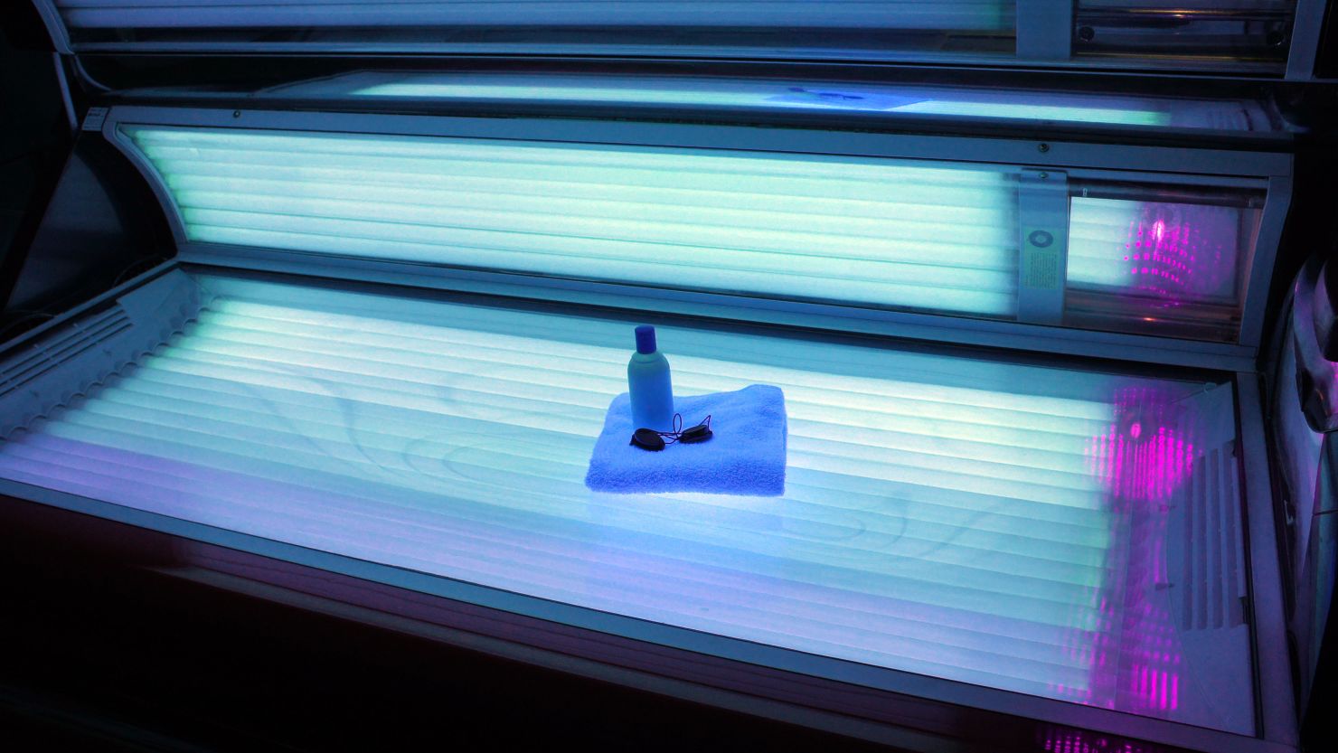 tanning bed STOCK