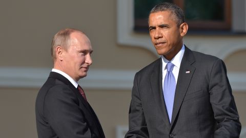 In this handout image provided by Host Photo Agency, Russian President Vladimir Putin (L) and U.S. President Barack Obama shake hands during an official welcome during the G20 Summit on September 5, 2013 in St. Petersburg, Russia.
