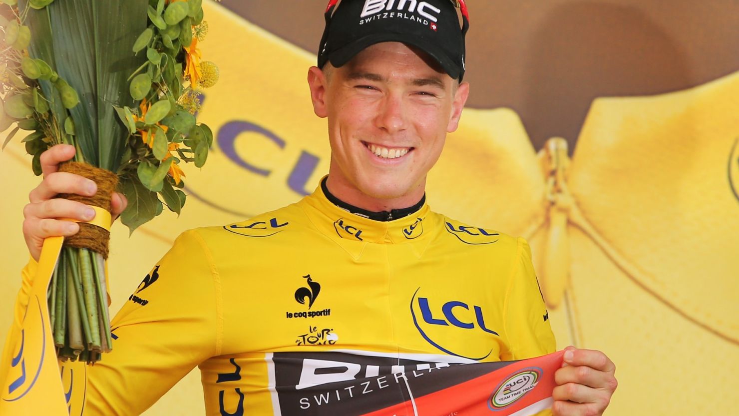 Australia's Rohan Dennis is the first man to don the yellow jersey in the 2015 Tour de France.