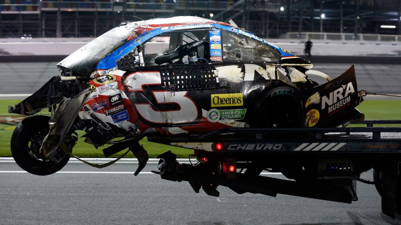 Crash At NASCAR Daytona | CNN