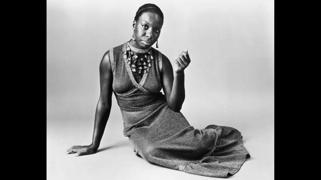 Simone poses for a studio portrait circa 1968.