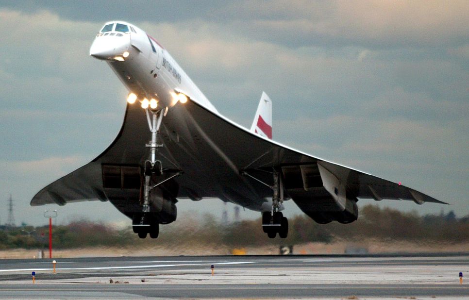 Concorde flies again! The iconic supersonic jet takes flight down