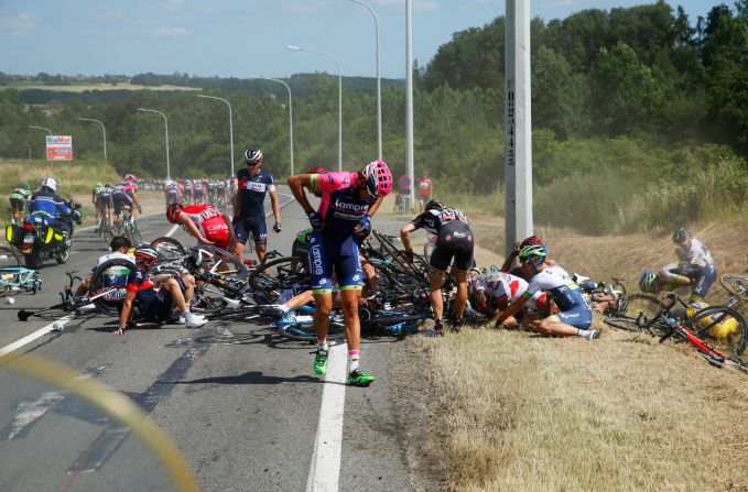 There was 65 kilometers of the stage to go when  a high-speed crash took out around 20 riders. The pile up caused the race to be stopped ("neutralized") temporarily allowing those involved in the collision time to recover and rejoin the peleton. The accident was one of the worst in the tour's history. 