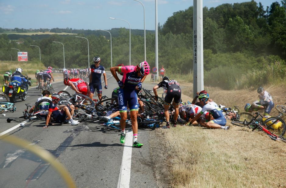 There was 65 kilometers of the stage to go when  a high-speed crash took out around 20 riders. The pile up caused the race to be stopped ("neutralized") temporarily allowing those involved in the collision time to recover and rejoin the peleton. The accident was one of the worst in the tour's history. 