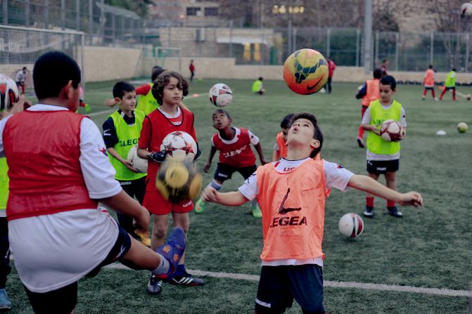 Katamon is a fan-run club. It holds elections each year, with fans voting for their own representatives to sit alongside private investors on the board.