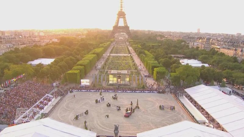 Paris hosts the Longines Paris Eiffel Jumping